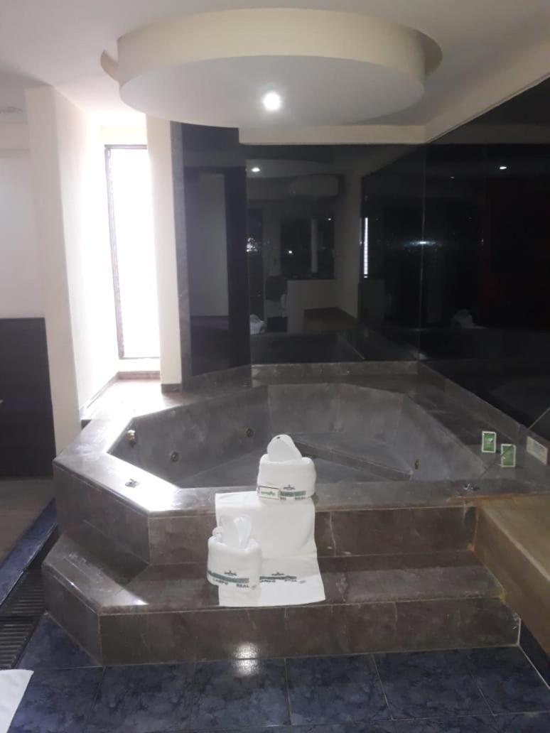 Hotel Campo Real Kota Meksiko Bagian luar foto